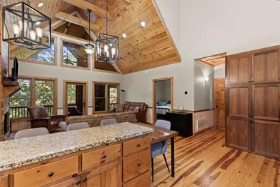 82 Queens Lane, Blue Ridge, GA 30513 - Photo 7