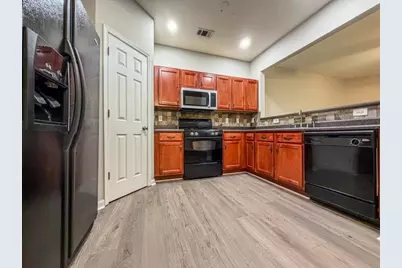 2077 Lakeshore Overlook Drive, Kennesaw, GA 30152 - Photo 9