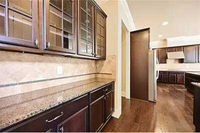 10300 Meadow Crest Lane, Johns Creek, GA 30022 - Photo 17