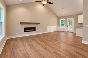 284 Stonington Dr, Mount Airy, GA 30563 - Photo 3