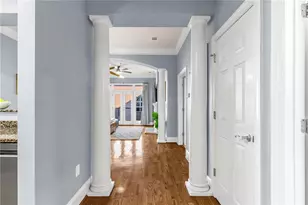 560 Dutch Valley Rd NE, Atlanta, GA 30324 - Photo 5