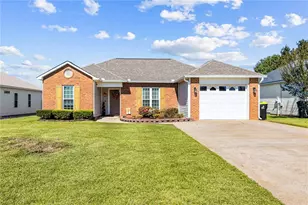 207 Tyson Glen Dr, Warner Robins, GA 31088 - Photo 1