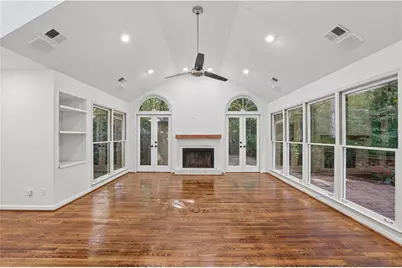 4601 Club Circle NE, Atlanta, GA 30319 - Photo 11