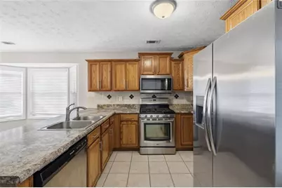 130 The Falls Boulevard, Covington, GA 30016 - Photo 9