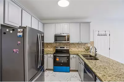 300 Harcourt Place, Peachtree City, GA 30269 - Photo 15