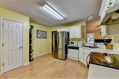 6005 April Drive, Buford, GA 30518 - Photo 19