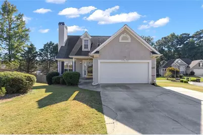 121 Kingsbrook Circle, Newnan, GA 30265 - Photo 1