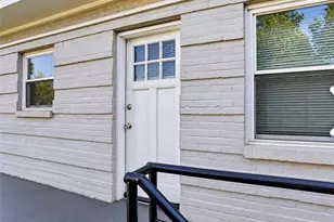 1982 Rockledge Rd, Atlanta, GA 30324 - Photo 15
