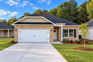 200 Chaucer Ln, Carrollton, GA 30117 - Photo 1