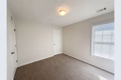 6730 Island Pointe Drive, Buford, GA 30518 - Photo 17