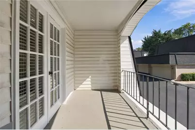 5540 Chemin De Vie, Sandy Springs, GA 30342 - Photo 33