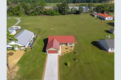 124 Kelly Drive NE, White, GA 30184 - Photo 3