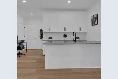 438 Hamilton E Holmes Drive NW, Atlanta, GA 30318 - Photo 17