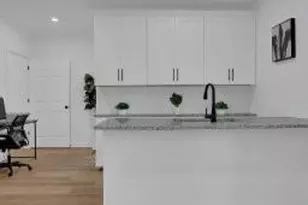 438 Hamilton E Holmes Dr NW, Atlanta, GA 30318 - Photo 17