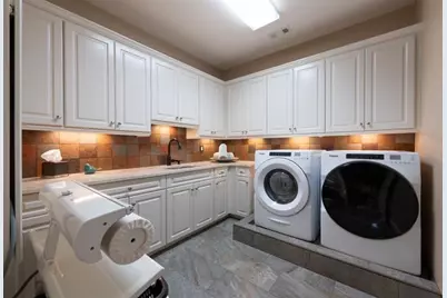 780 Lovette Lane NE, Atlanta, GA 30342 - Photo 37