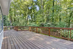 2406 Emory Ln NE, Marietta, GA 30068 - Photo 37