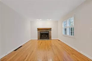 2406 Emory Ln NE, Marietta, GA 30068 - Photo 15