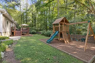 2406 Emory Ln NE, Marietta, GA 30068 - Photo 39