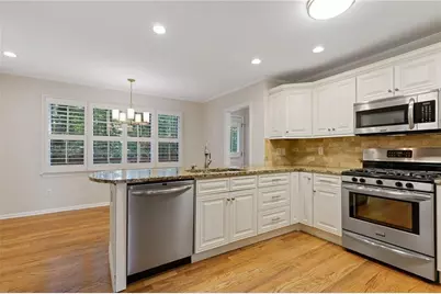 2406 Emory Lane NE, Marietta, GA 30068 - Photo 7