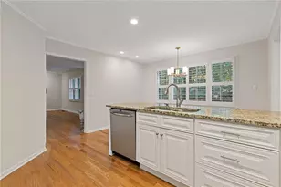 2406 Emory Ln NE, Marietta, GA 30068 - Photo 11