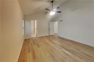 5072 Ravenwood Dr, Marietta, GA 30066 - Photo 7