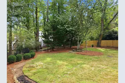 1318 Mile Post Drive, Dunwoody, GA 30338 - Photo 39