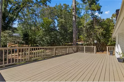 1424 Cedarhurst Drive, Dunwoody, GA 30338 - Photo 9