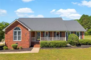71 Woodridge Way, Royston, GA 30662 - Photo 1