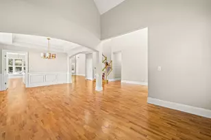 4595 Windsor Gate Ct, Sandy Springs, GA 30342 - Photo 9