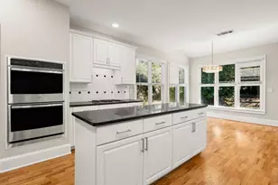 4595 Windsor Gate Ct, Sandy Springs, GA 30342 - Photo 19