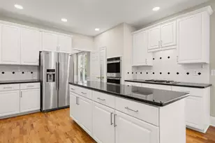 4595 Windsor Gate Ct, Sandy Springs, GA 30342 - Photo 17