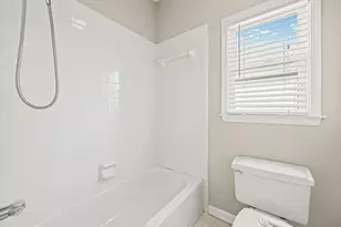 4595 Windsor Gate Ct, Sandy Springs, GA 30342 - Photo 37