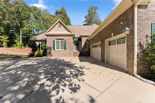 4638 Barrington Green, Flowery Branch, GA 30542 - Photo 7