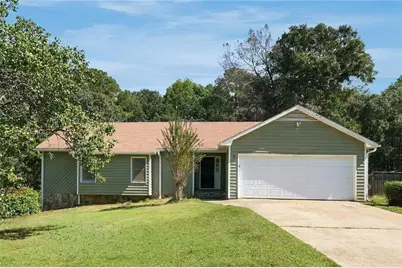 35 Helen Lane, Stockbridge, GA 30281 - Photo 1