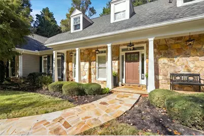 140 Grogans Landing, Sandy Springs, GA 30350 - Photo 3