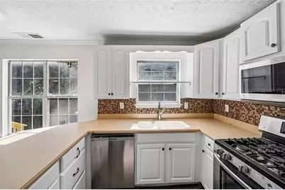 7251 Williams Road, Flowery Branch, GA 30542 - Photo 9