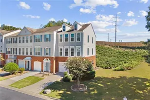 1020 Thornborough Dr, Alpharetta, GA 30004 - Photo 1
