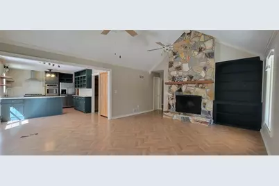 5218 Meadowcreek Drive, Dunwoody, GA 30338 - Photo 9