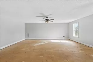 270 White Dr, Stockbridge, GA 30281 - Photo 5