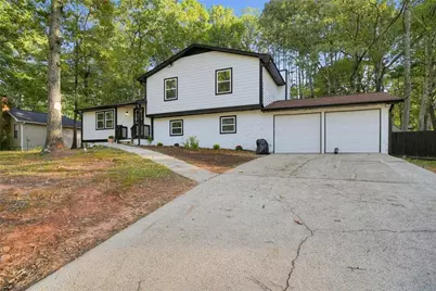 70 Hager Drive, Riverdale, GA 30274 - Photo 1
