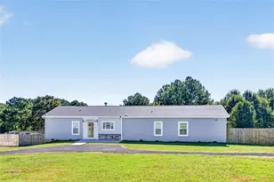 698 Smith Cemetery Rd, Winder, GA 30680 - Photo 1