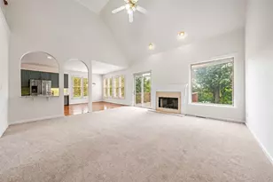 2409 Vinings Oaks Ct SE, Smyrna, GA 30082 - Photo 9