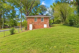 556 Monticello Dr SW, Mableton, GA 30126 - Photo 3
