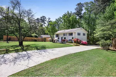 1995 Calvary Hill Court SW, Marietta, GA 30008 - Photo 3