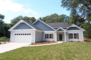 915 W Poplar St, Griffin, GA 30224 - Photo 1