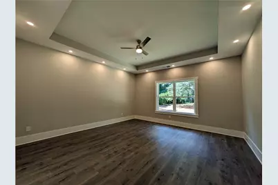 915 W Poplar Street, Griffin, GA 30224 - Photo 15