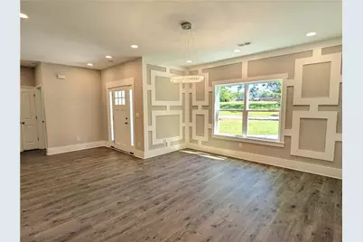 915 W Poplar Street, Griffin, GA 30224 - Photo 13