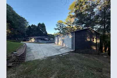 7637 Rockbridge Road, Lithonia, GA 30058 - Photo 17