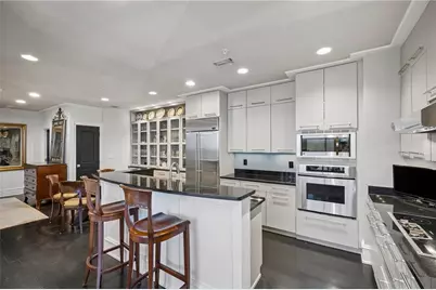 2828 Peachtree Road NW #2403, Atlanta, GA 30305 - Photo 3