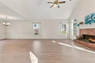 604 Spring Ridge Dr N W, Kennesaw, GA 30144 - Photo 5